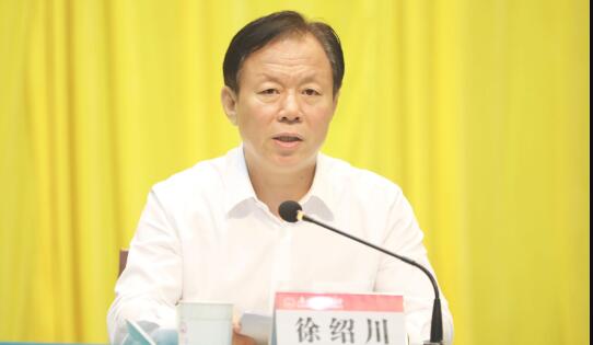 徐紹川簡歷：廣西自治區(qū)政協(xié)副主席徐紹川，曾任廣西自治區(qū)黨委常委、統(tǒng)戰(zhàn)部部長