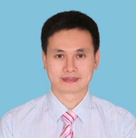 蔣偉名簡(jiǎn)歷：桂林市科協(xié)原主席蔣偉名，曾任桂林市委組織部副部長(zhǎng)、象山區(qū)委書記、民政局局長(zhǎng)