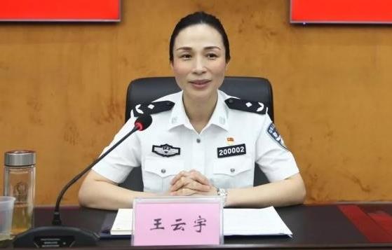王云宇簡歷：柳州市公安局黨委副書記、政委王云宇，曾任廣西公安廳友誼關(guān)口岸簽證處主任