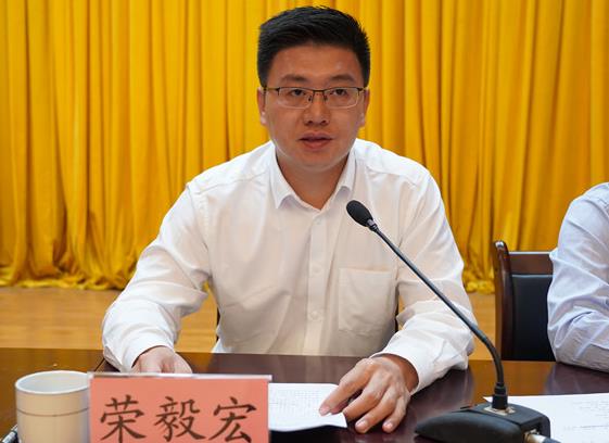 榮毅宏簡(jiǎn)歷：防城港市發(fā)改委主任榮毅宏被查，曾任防城區(qū)委副書記、區(qū)長(zhǎng)