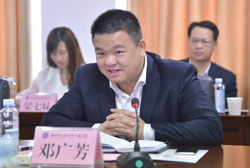 鄧廣芳簡歷：玉林中醫(yī)藥健康產業(yè)園工委原委員、興業(yè)縣原副縣長鄧廣芳被查，曾任通號工程局信息技術公司西南指揮部部長